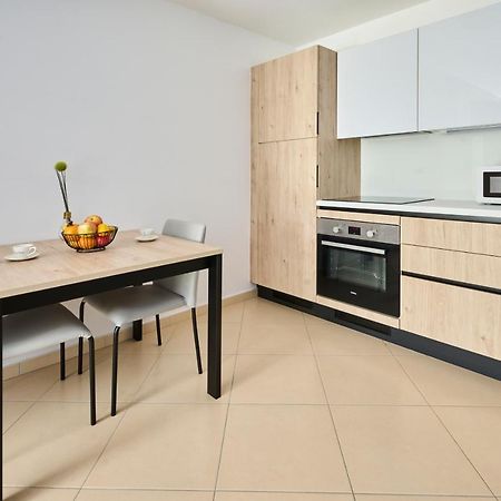 Supreme Studio Apartment Bijoux Umag Extérieur photo