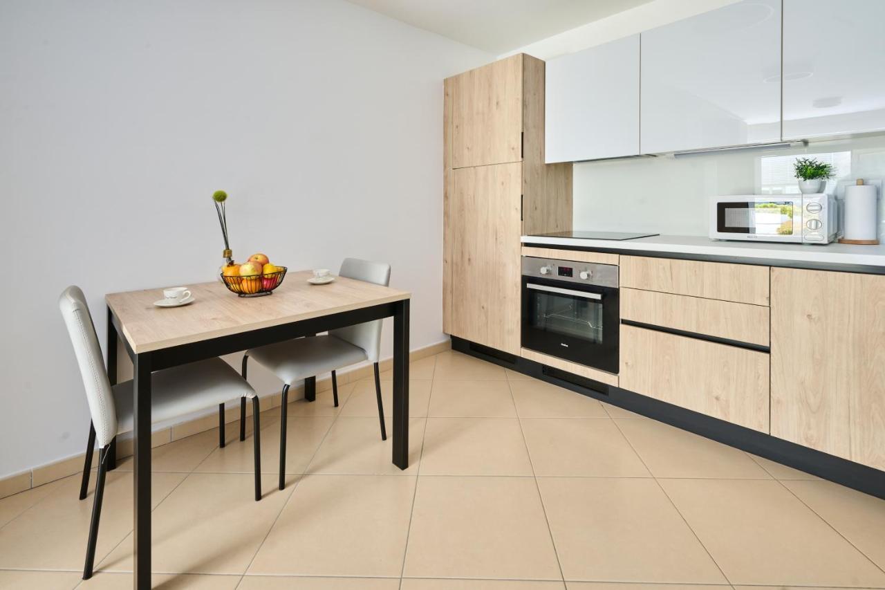 Supreme Studio Apartment Bijoux Umag Extérieur photo