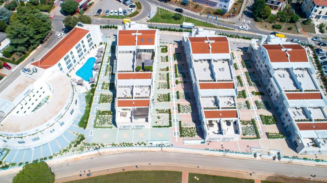 Supreme Studio Apartment Bijoux Umag Extérieur photo