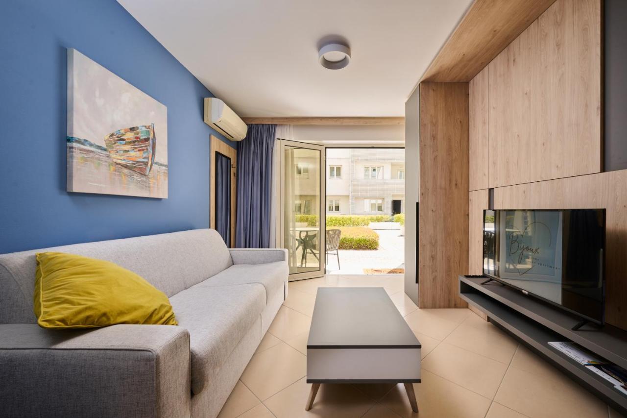 Supreme Studio Apartment Bijoux Umag Extérieur photo